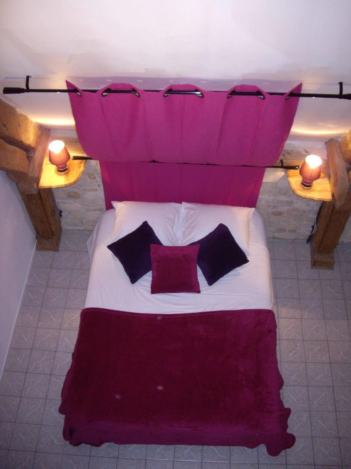 Auberge De La Luzerne Bernieres-sur-Mer Bagian luar foto