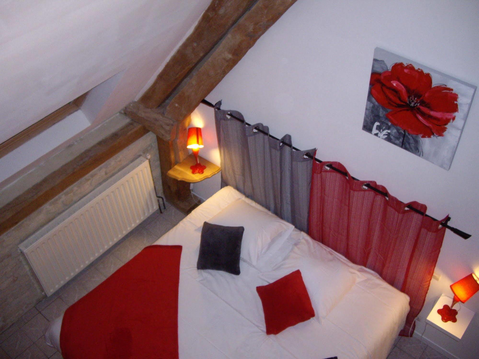 Auberge De La Luzerne Bernieres-sur-Mer Bagian luar foto